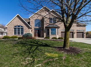 6 Windsong Way, Bloomington, IL 61704