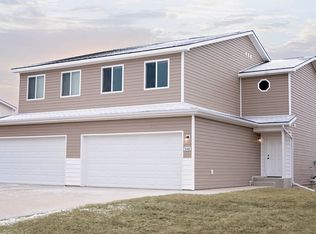 350 Adeline Dr, Stanley, ND 58784