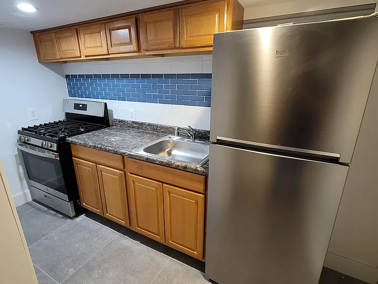 108 Riegelmann St — Photo 9