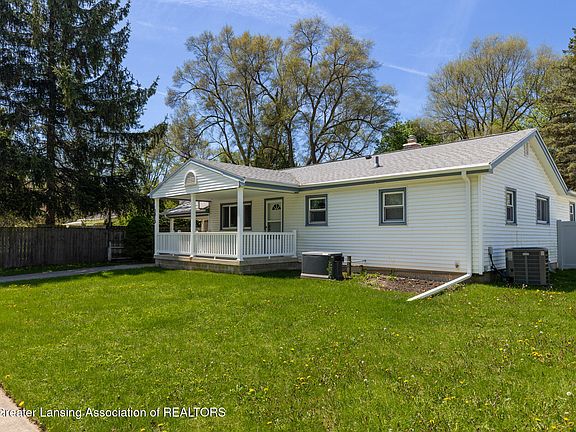 3rd image of 3816 Schlee St