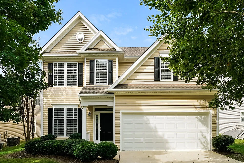 3 bed, 2.5 bath, 1969 sqft, $2,025 — Photo 1