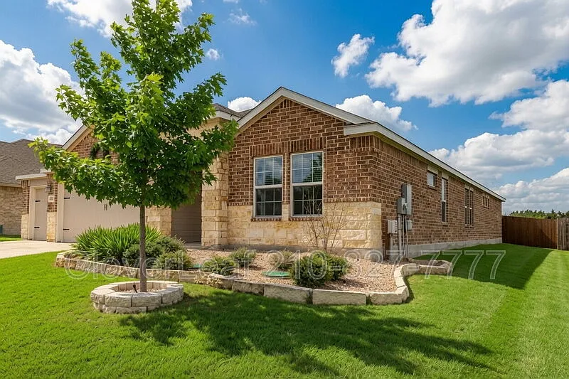 4 bed, 3.0 bath, 2359 sqft, $2,250 — Photo 3