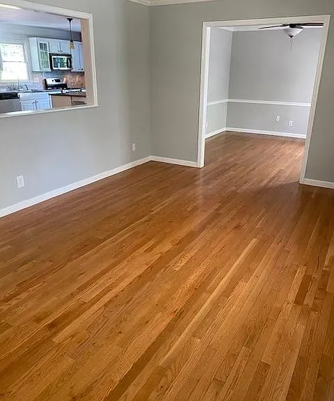 225 Thompson Pl — Photo 5