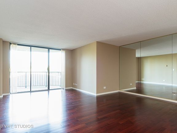 3rd image of 509 Aurora Ave Unit 214