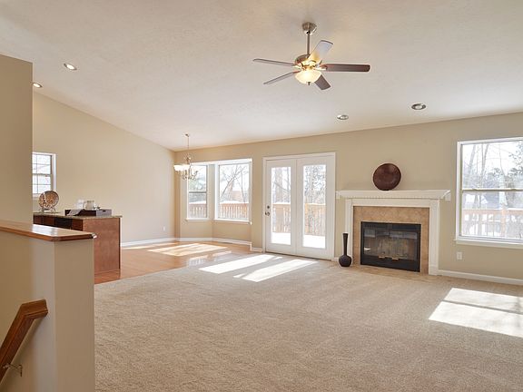 2nd image of 641 Parkland Dr