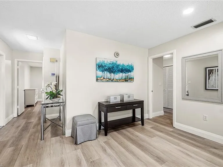 428 Meadowlark Ln #B — Photo 11