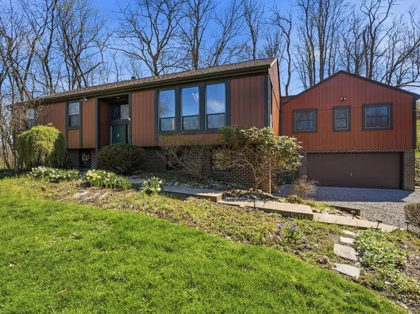 438 Leslie Rd, Valencia, PA 16059