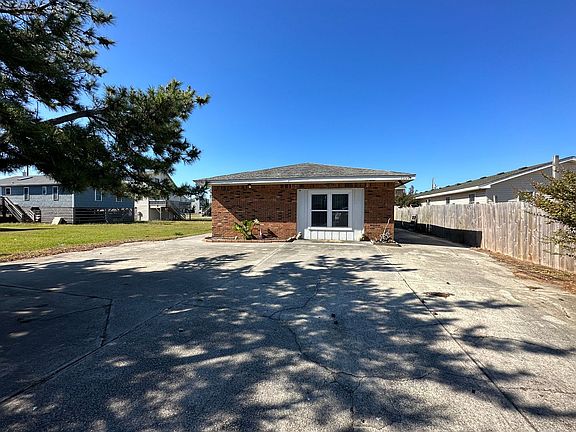 2nd image of 1009 S Memorial Blvd #B