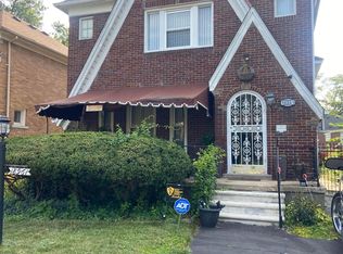 18961 Santa Barbara Dr, Detroit, MI 48221