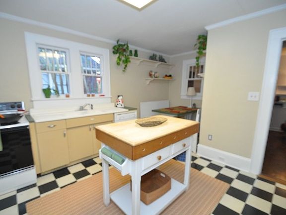 Cute Kitchen with Vintage Breakfast Nook