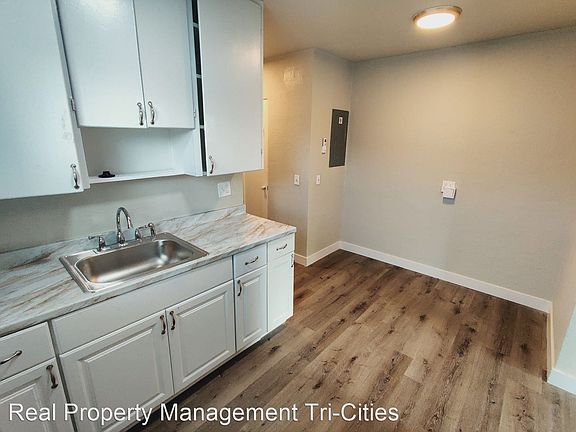 3rd image of 1307 W Shoshone St Unit A