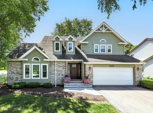 1222 Ardmore Dr, Naperville, IL 60540