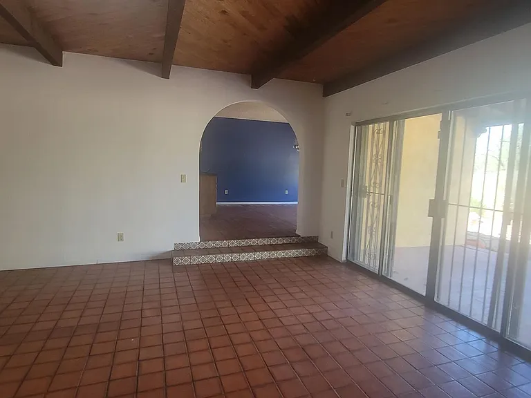 7562 N Calle Cordobesa — Photo 8