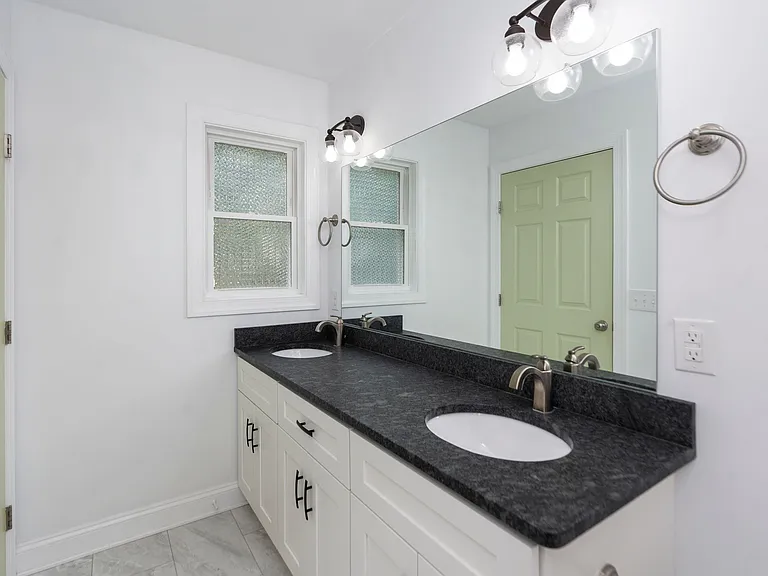 562 N Bayard Ave — Photo 27