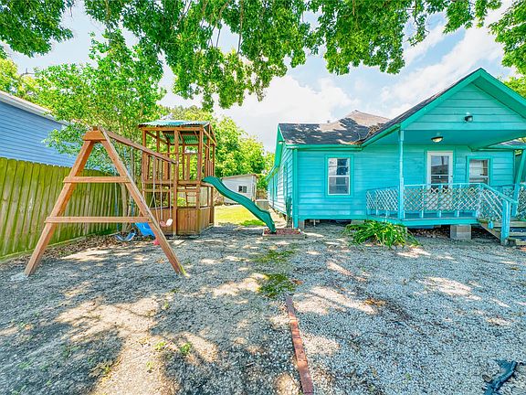 5th image of 323 Avenue J