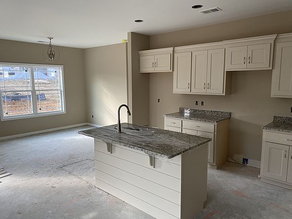 3rd image of 104 Osprey Ct