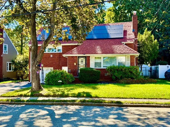 62 Howland Ave, Teaneck, NJ 07666