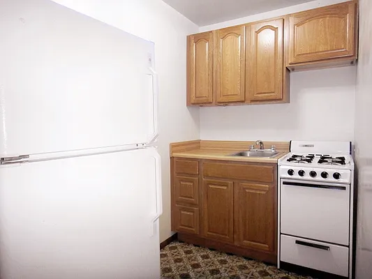 Rented by Balass Ralph, LREB | media 34