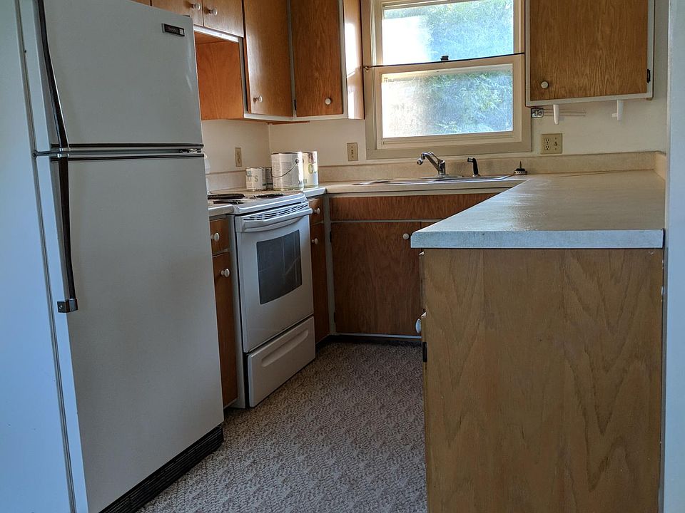 2nd image of 407 N 3rd St