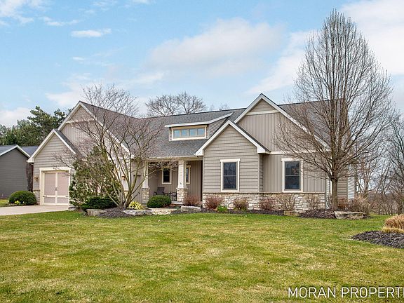 3rd image of 6918 Highland Dr E