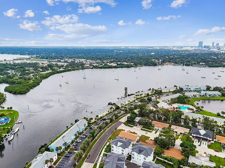 3826 Pompano Dr SE — Photo 102