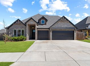 1140 Hope St, Centerton, AR 72719