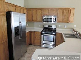 33 Pine Pl, Farmington, MN 55024