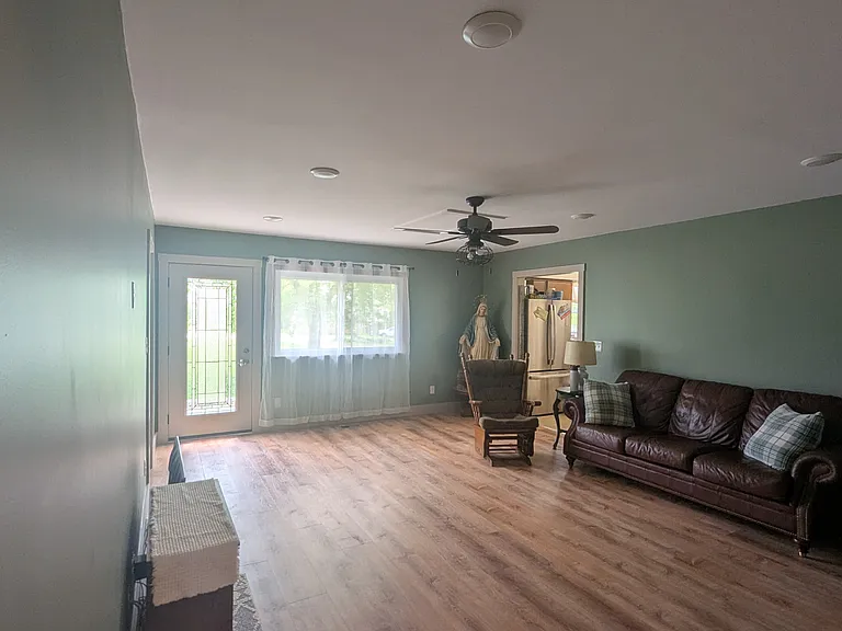 1716 Harlan Rd — Photo 6