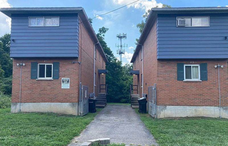 1st image of 39 Wuest St #2