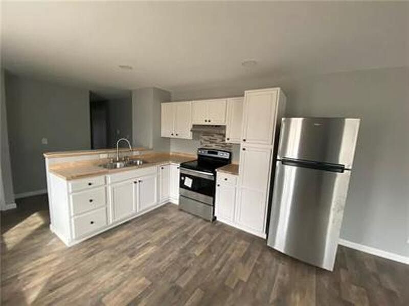 1st image of 834 W 26th St #836