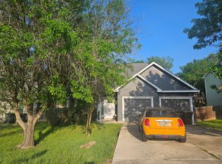 105 Kathryn Cv, San Marcos, TX 78666
