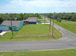 1401 E Linden St, Rockport, TX 78382