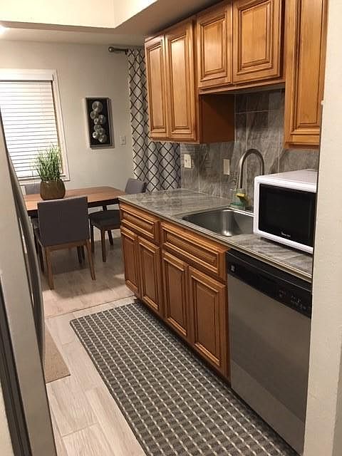 1st image of 328 Northbank Ct APT 85