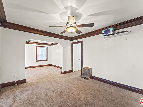 4th image of 4914 10th Ave