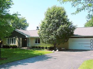 28W250 Judith Ct, West Chicago, IL