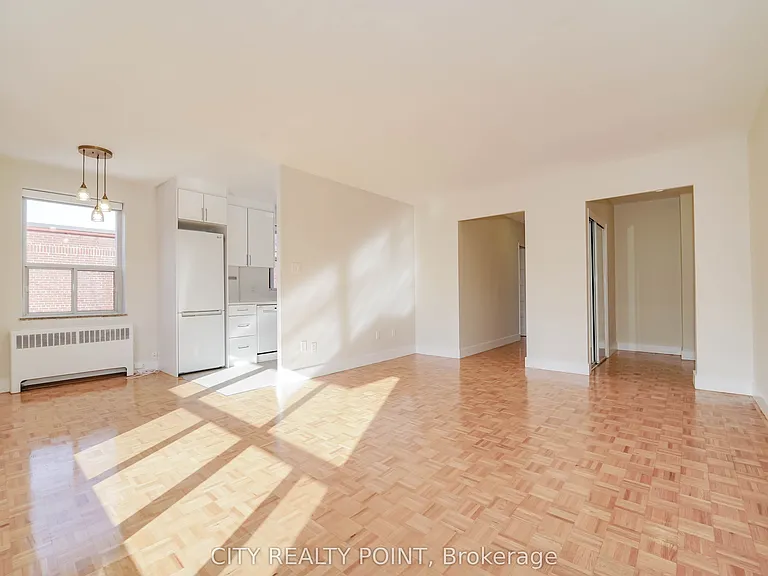 1291 Bayview Ave N #201 — Photo 4