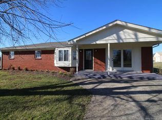 1501 Henryville Bluelick Rd, Henryville, IN 47126