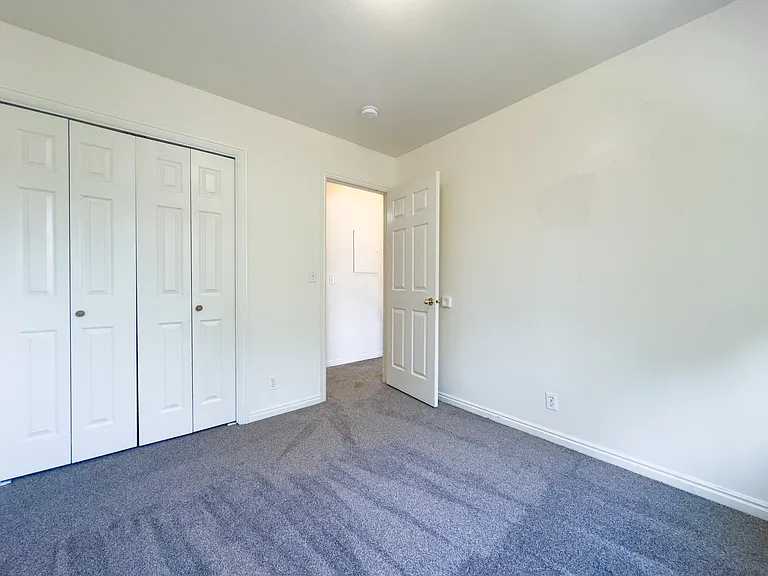 312 W 500 N — Photo 21