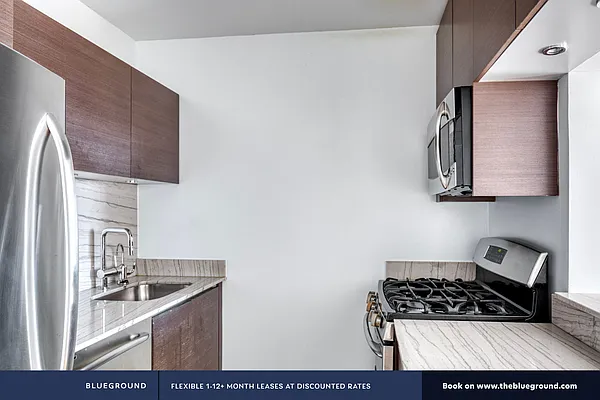 Rented by The Blueground | media 9