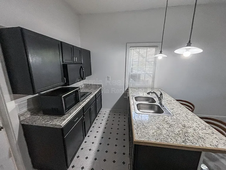 1064 Curran St NW #B — Photo 3