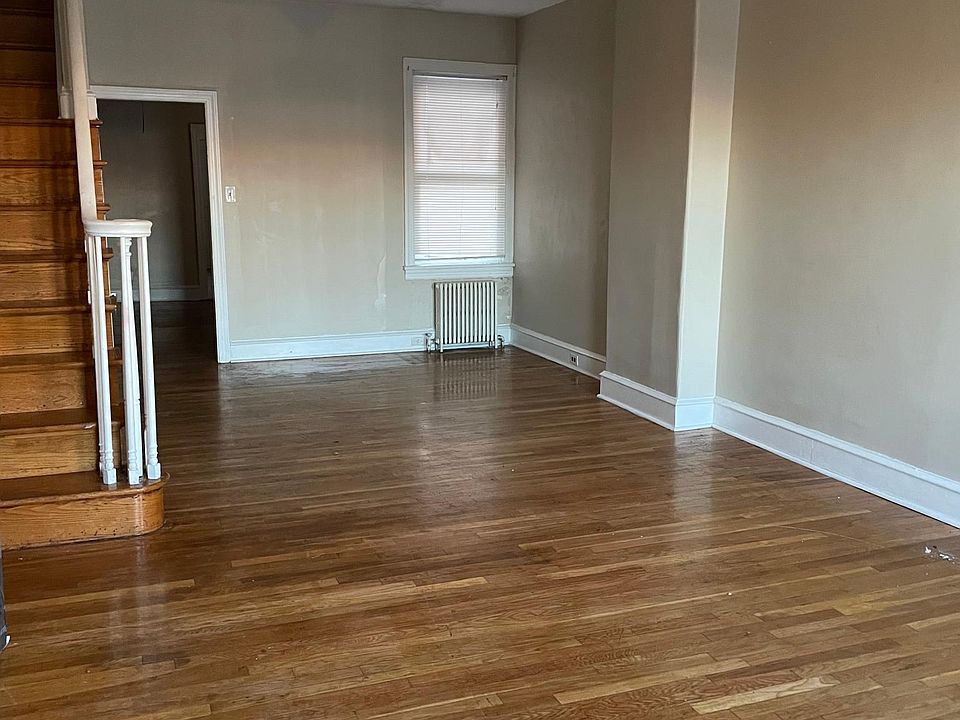 1st image of 521 S Jackson St