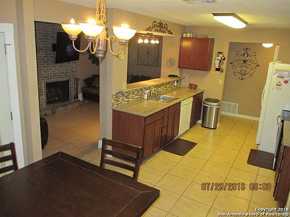 5th image of 7527 Pipers Glade St
