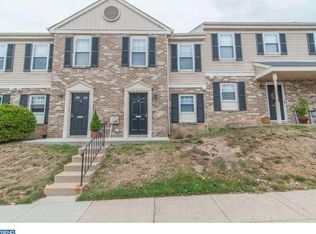4 Cromwell Dr, Blue Bell, PA 19422