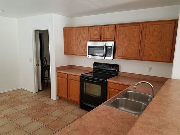 3rd image of 9324 E Fountain St