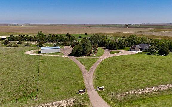 4th image of 3867 W Us Highway 24