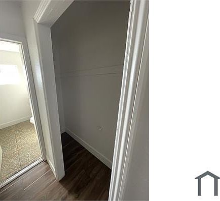 5th image of 2580 Beaumont St #B