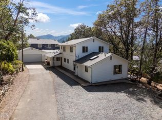 350 7th St, Rogue River, OR 97537