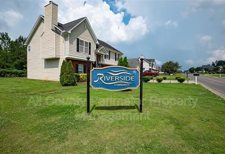 708 Riverside Dr NW — Photo 11