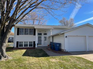 3520 34th St, Moline, IL 61265