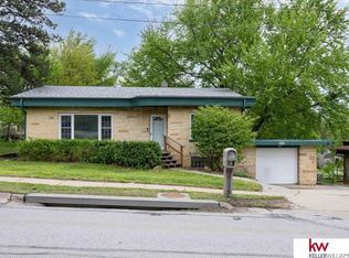 7859 Maple St, Omaha, NE 68134